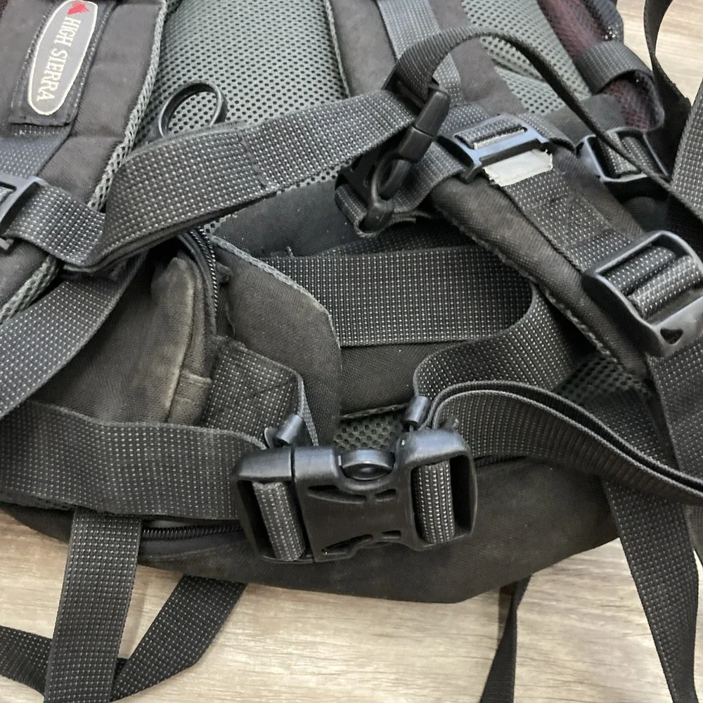 High Sierra Backpack‎ Trek 35+ Camping Hiking-